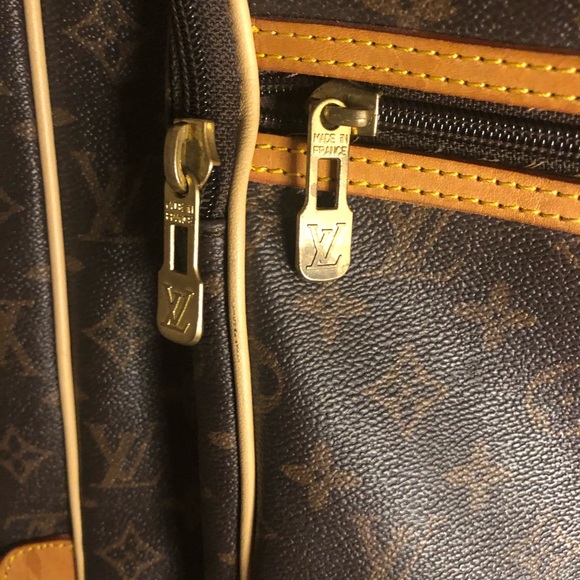 1970’s VINTAGE LUIS VUITTON AUTHENTIC GARMENT BAG - Picture 13 of 13